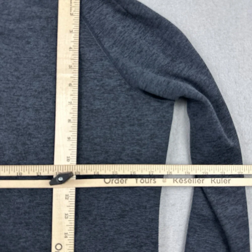 Nike sweatshirt size
